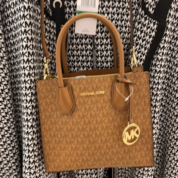 Michael Kors Mercer Medium Pebbled Leather Crossbody Bag - Picture 16 of 16